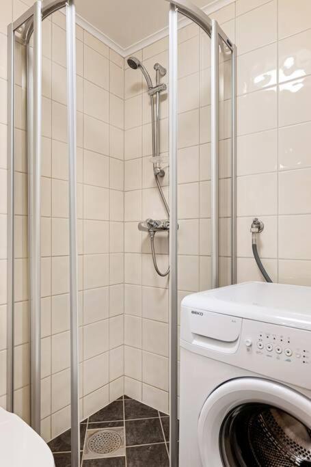 Fresh Studio Apartment, A Short Walk From Bryggen Bergen Exterior foto