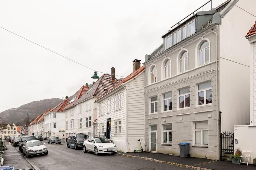 Fresh Studio Apartment, A Short Walk From Bryggen Bergen Exterior foto